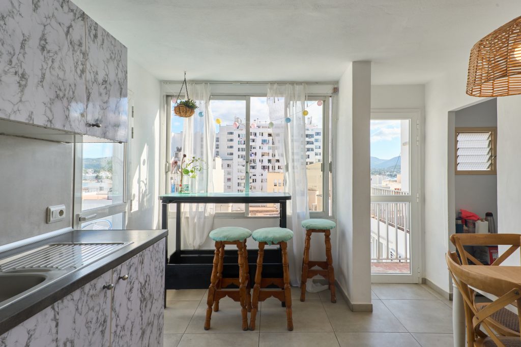 Cozy and cheap accomodation Cisne Hotel/Hostel in Sant Antoni Ibiza