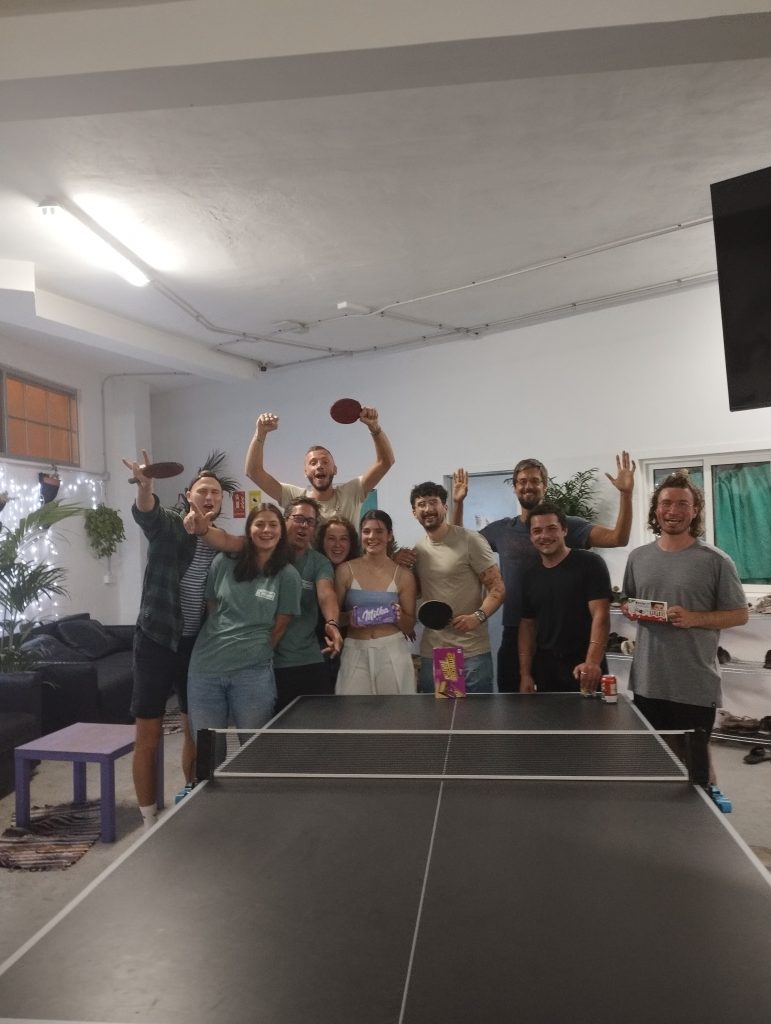 Tournoi de Ping Pong à Medano Nest Hostel - Siamo Street